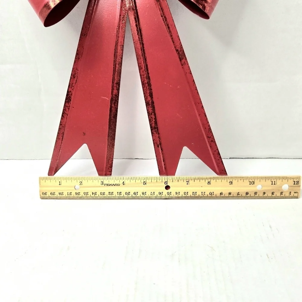 Set of Three Metal Bows, Red.